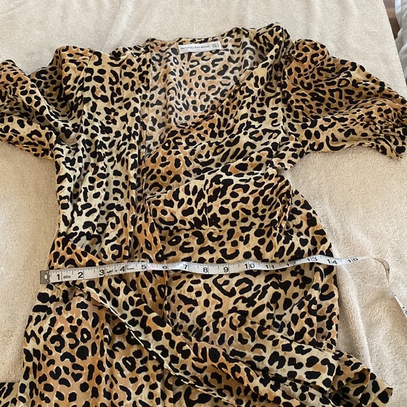 NWOT Faithfull The Brand Abbey The Wrap dress w/ elastic sleeves & sash tie - Picture 12 of 14